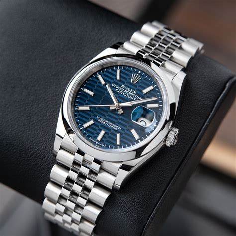 datejust blue motif.